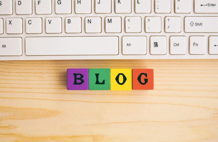 O călătorie în lumea bloggingului cu Săndoi